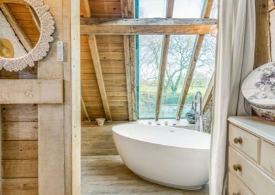 Accommodation and Rooms at White Birch Manor